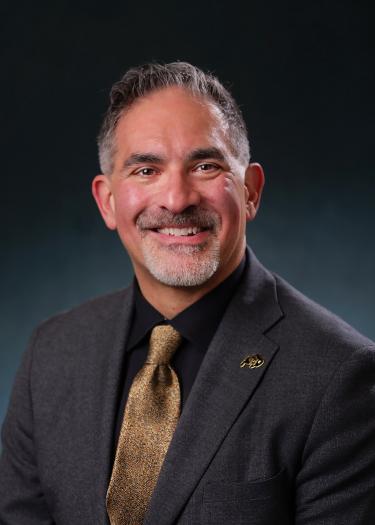 Portrait Photo of Chancellor Justin Schwarts