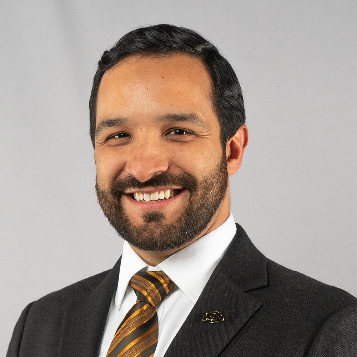 Adrian Piña