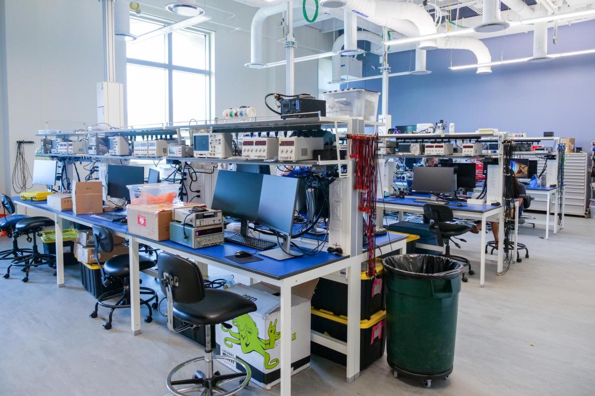 Electronics Shop