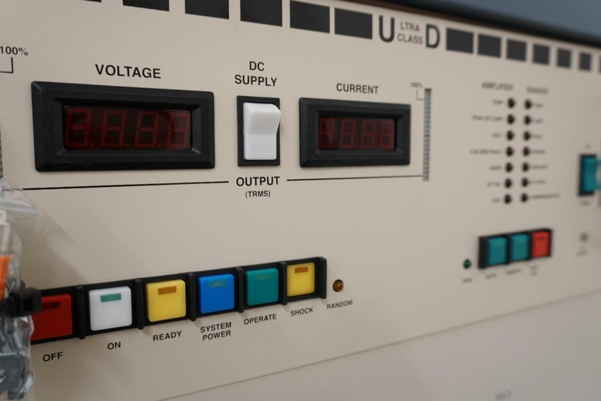 Vibration/shaker table