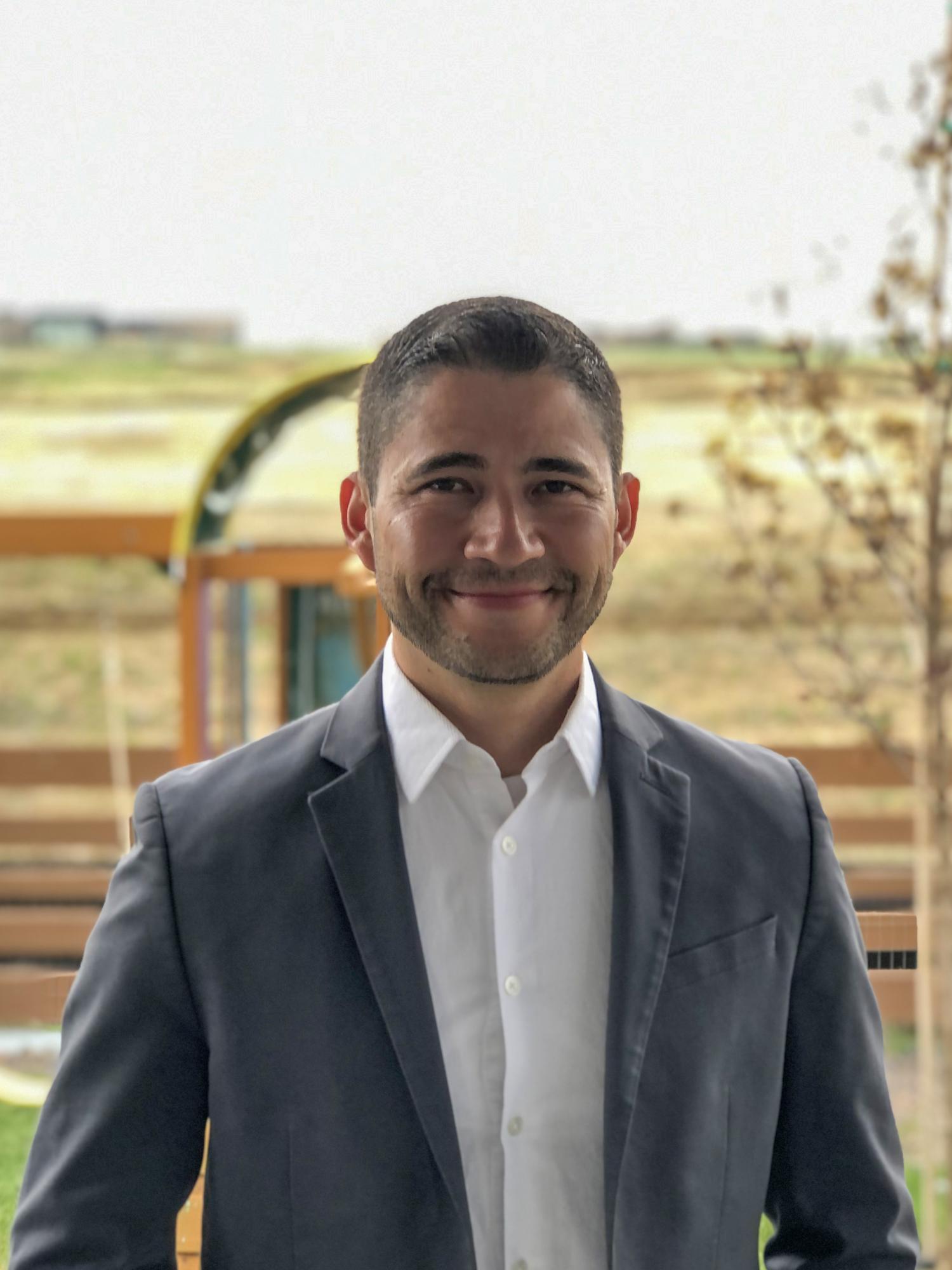Luis Zea