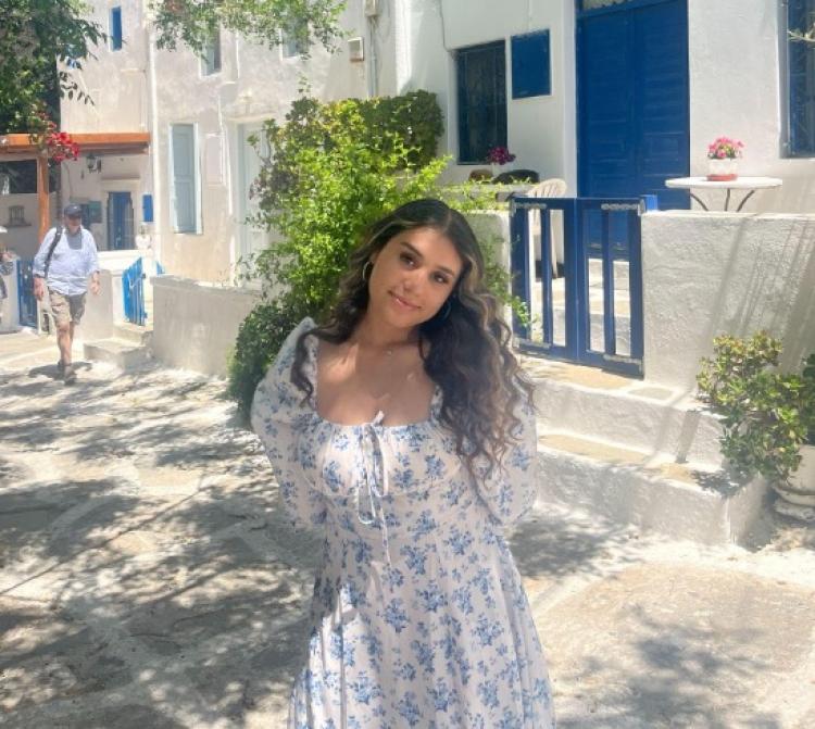 Adriana Espinoza