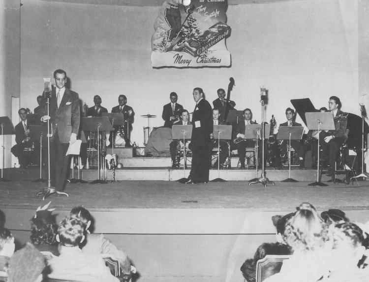 Chesterfield Moonlight Serenade, December 1940