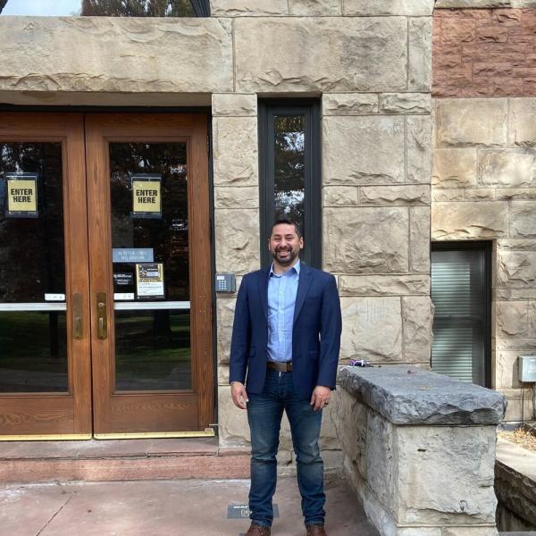 Fernando in front of Hale Science