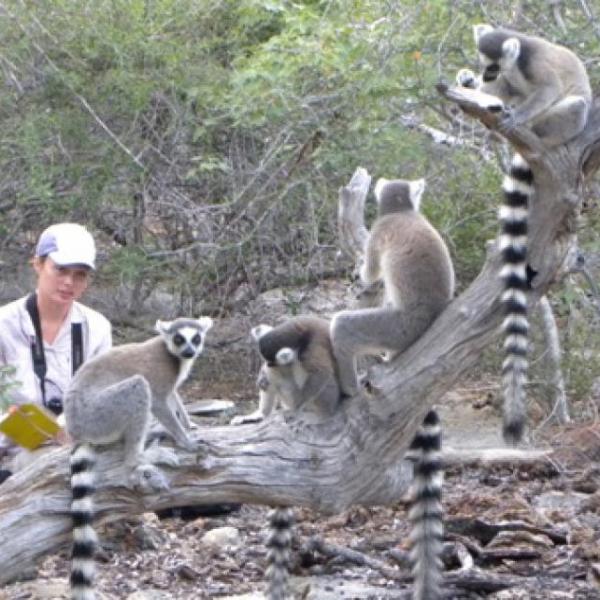 Marni Lefleur with lemurs