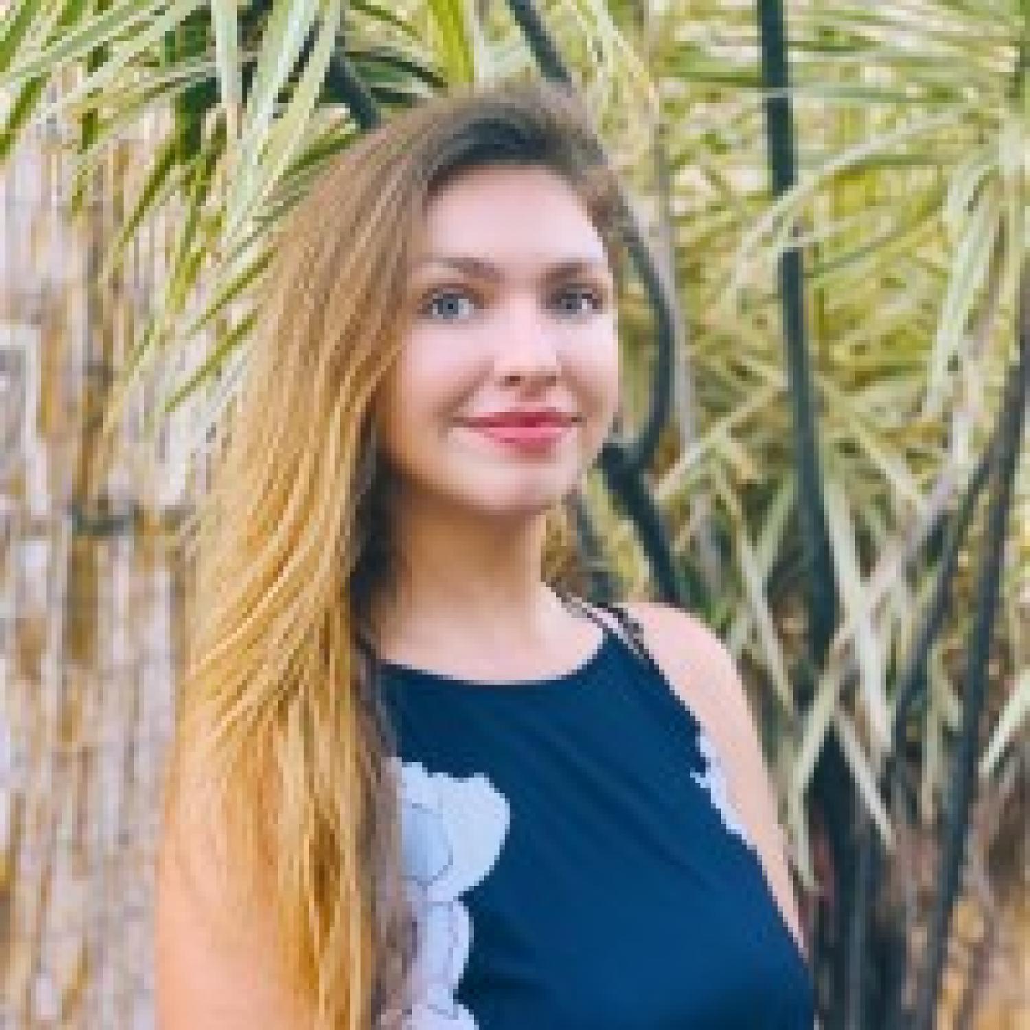 Emily Opack head shot