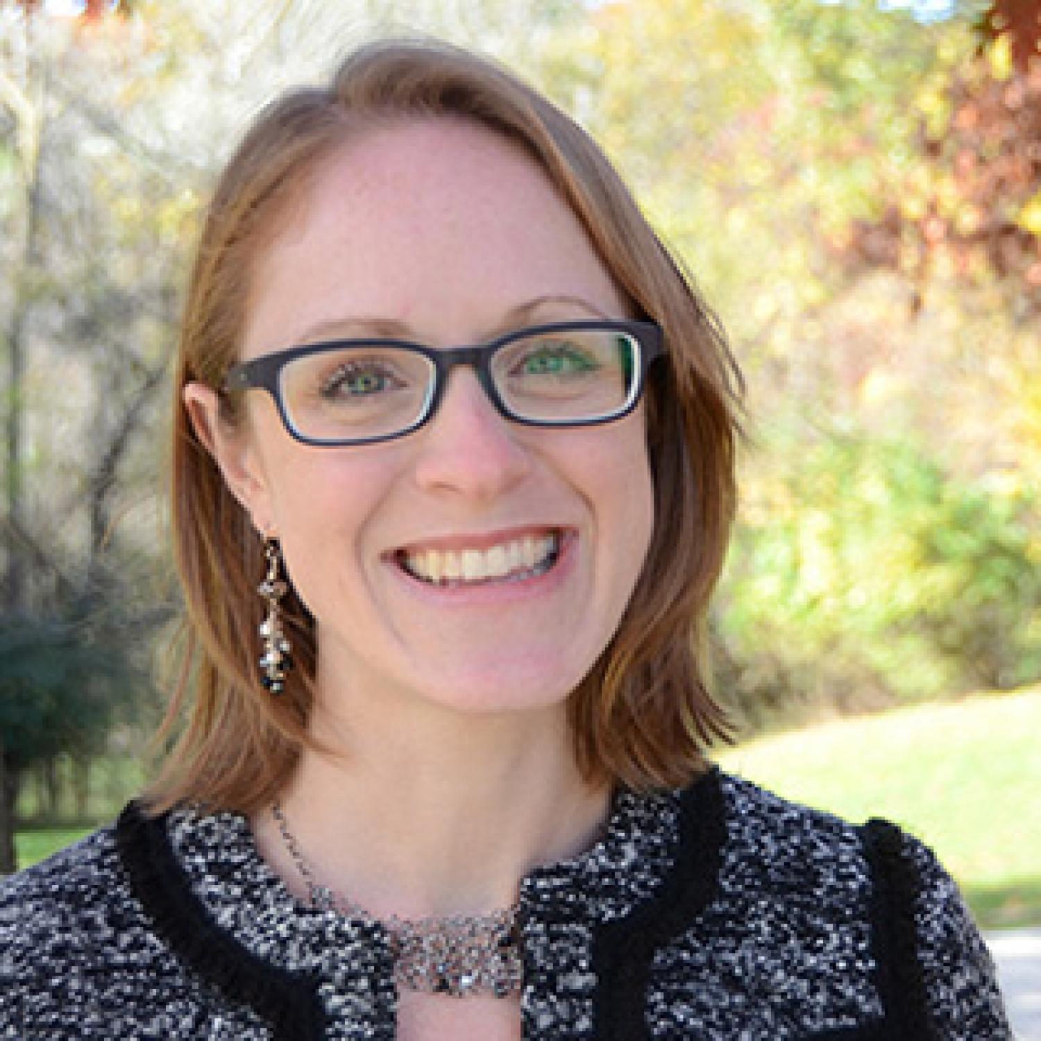 Kate Golfarb Fall Headshot