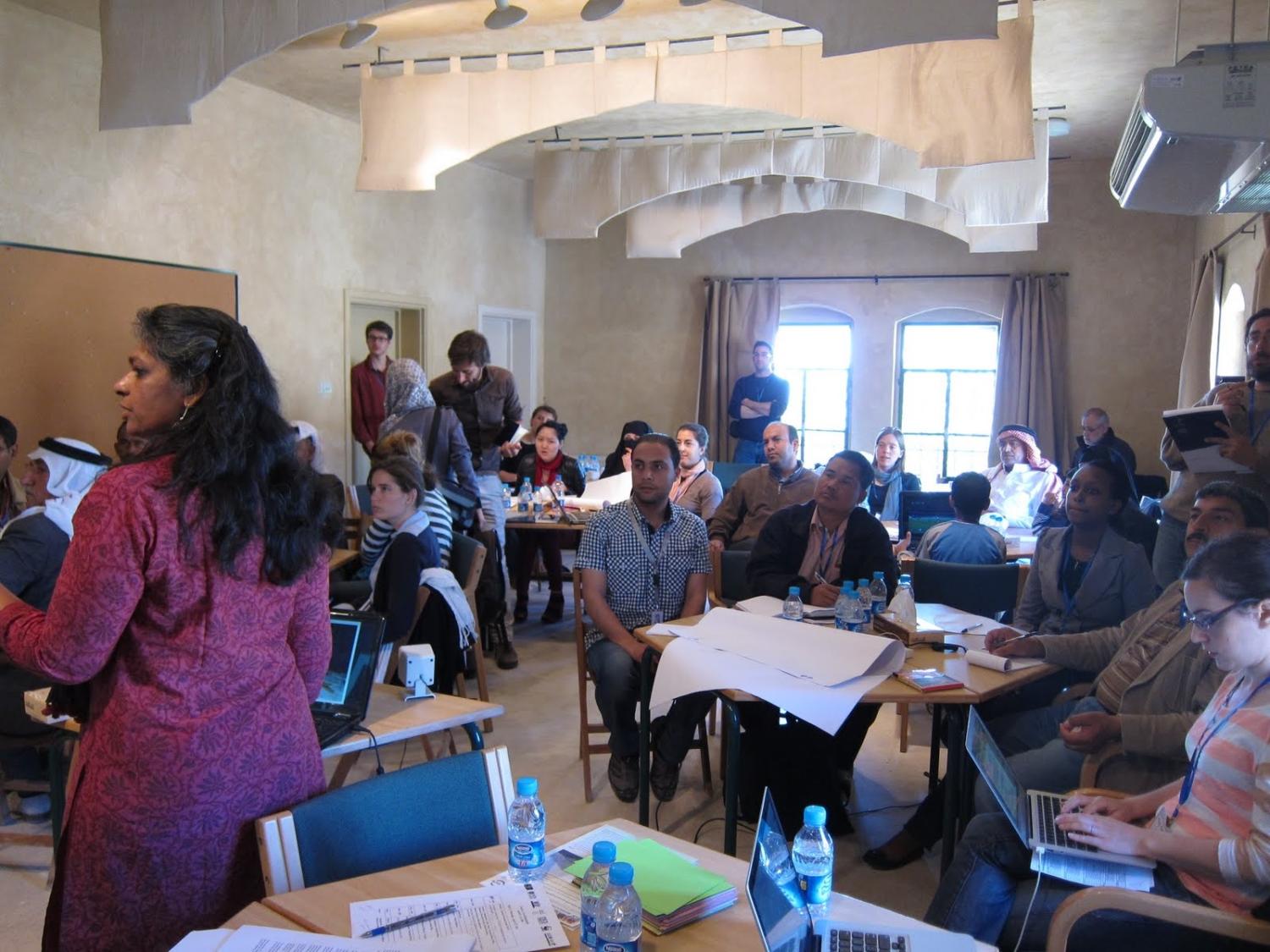 dana-1 Anisha Wilmink Presenting