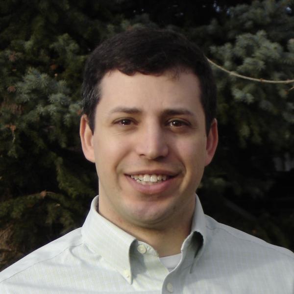 headshot of seth hornstein