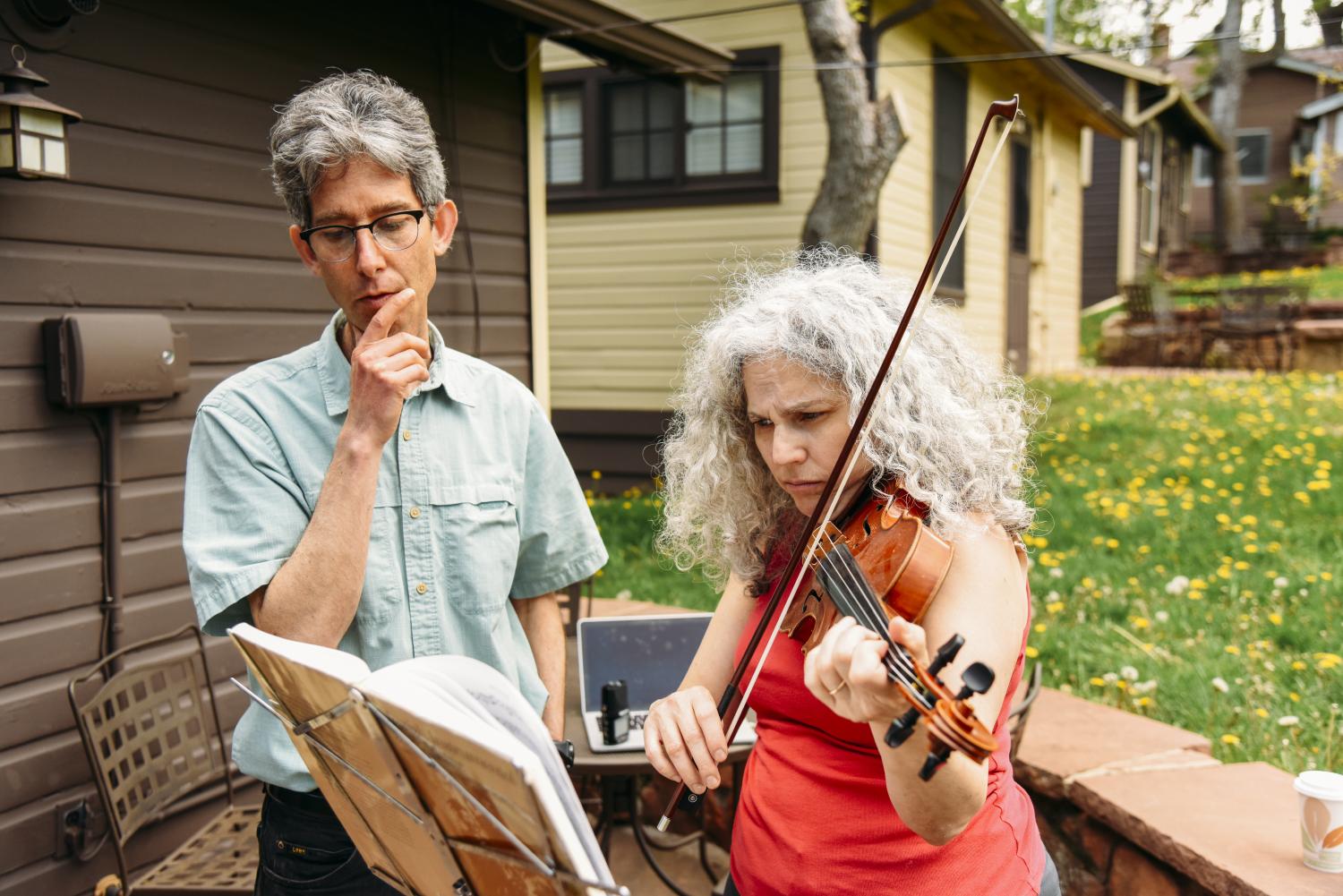 Alicia Svigals and Yonatan Malin rehearsing