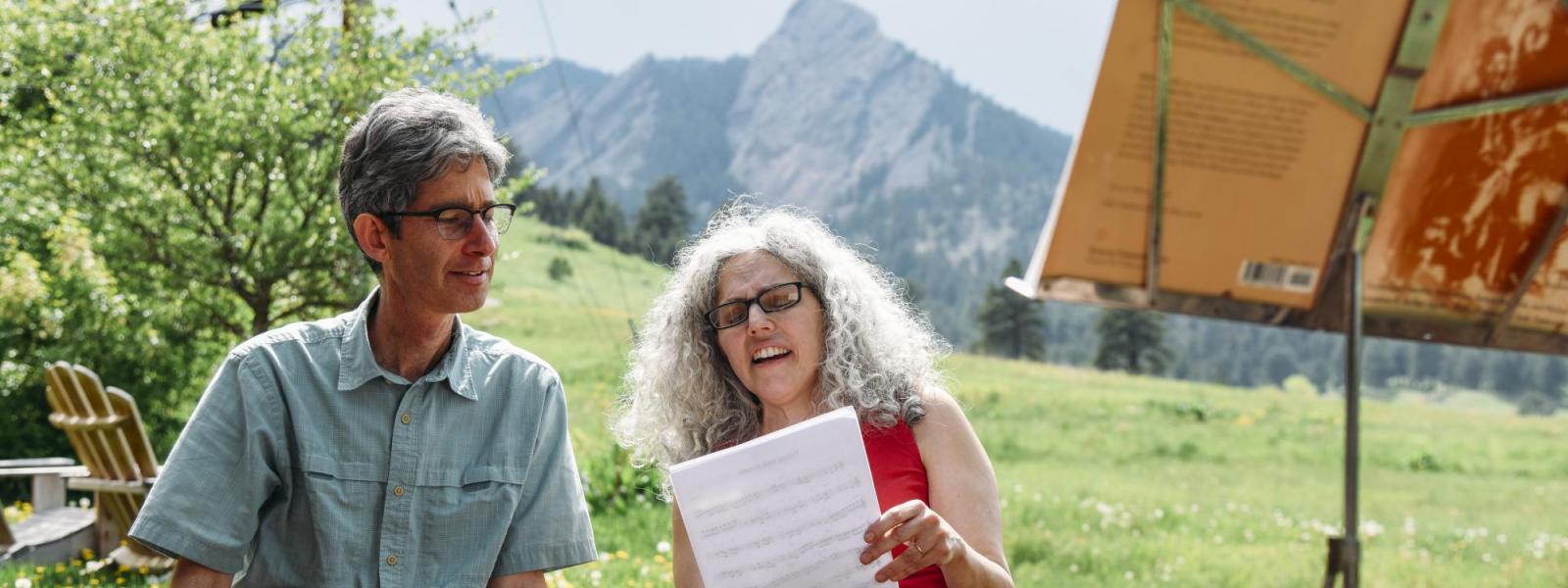 Alicia Svigals and Yonatan Malin playing music at Chautauqua
