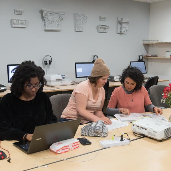 Students working in the VRC
