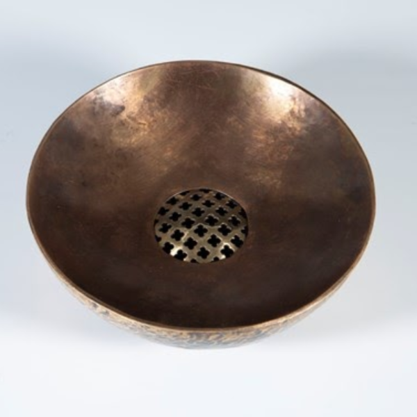 Delaney Gardner-Sweeney. "Vessel," bronze. 6cmx12cmx12cm. 2019