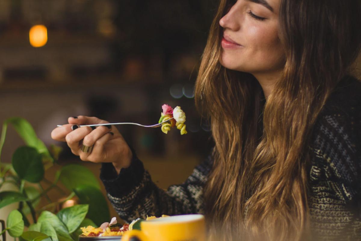 woman eating dinner