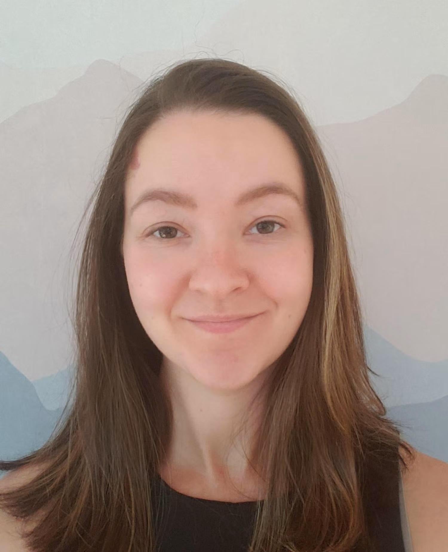 Headshot of Elizabeth Holzhausen