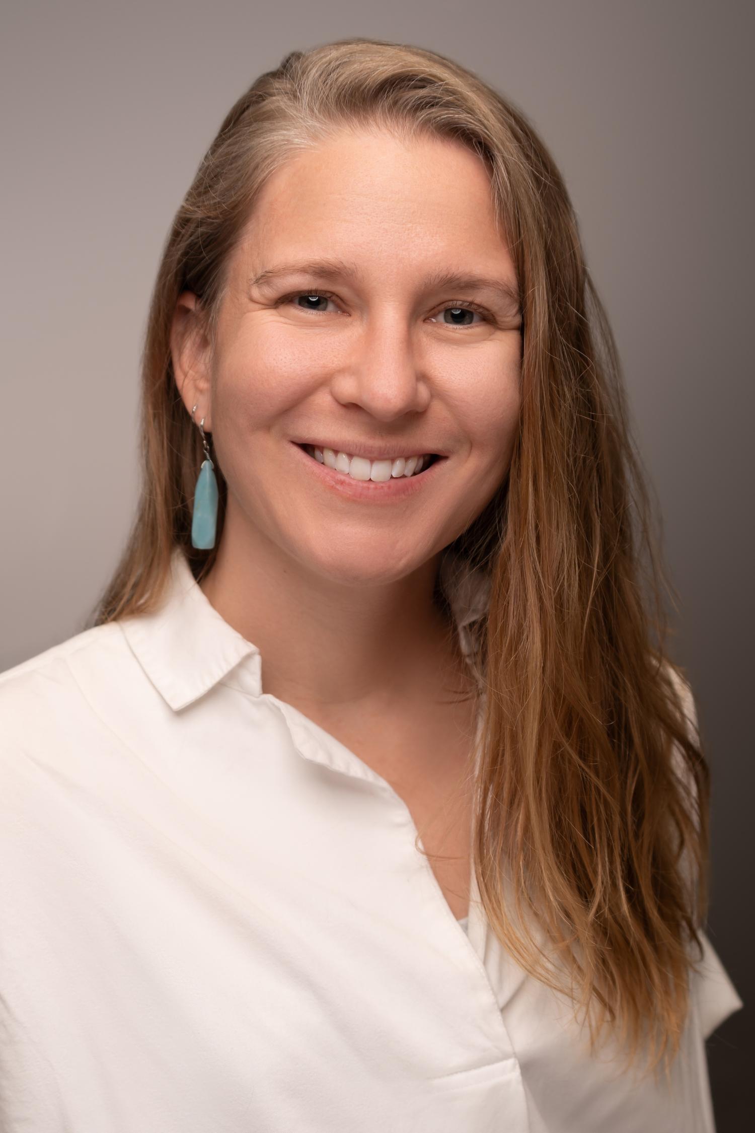 headshot of Jenni Shearston