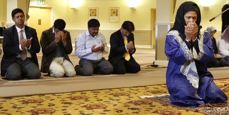 Professor Amina Wadud leading a Friday prayer service in Oxford, England, in 2008.