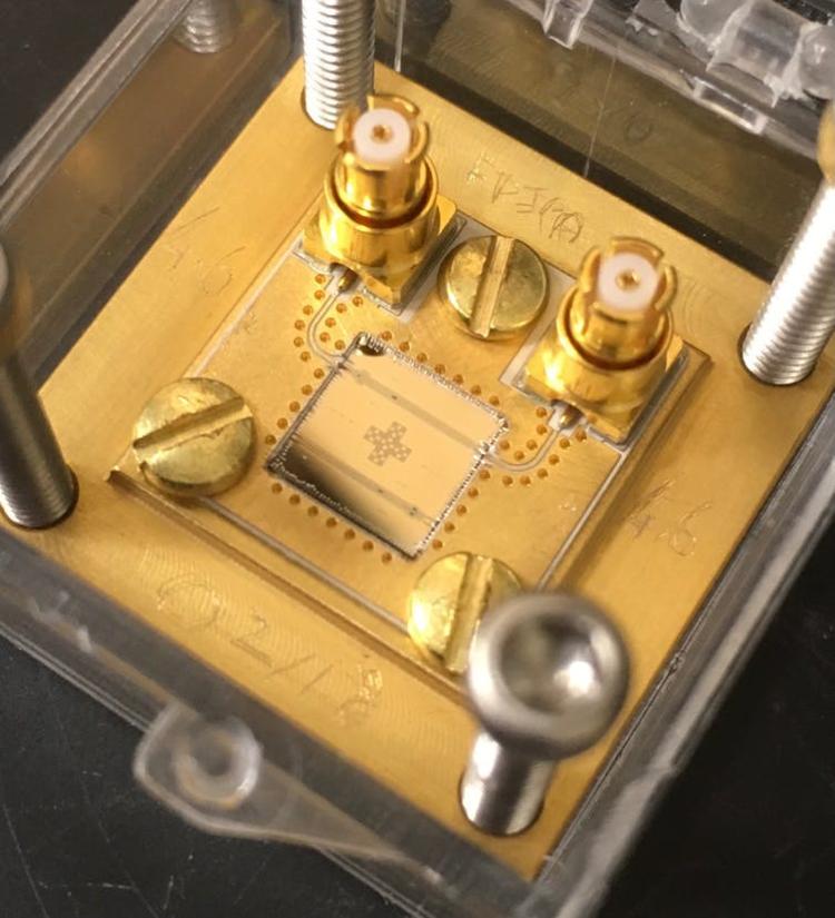 Special superconducting circuits used for quantum computing can help detectors sift through noise that might be hiding an axion signal. Kelly Backes, CC BY-ND