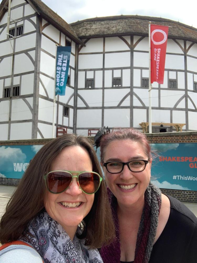 Amanda Giguere (left) and Heidi Schmidt (right) outside Shakespeare’s Globe.