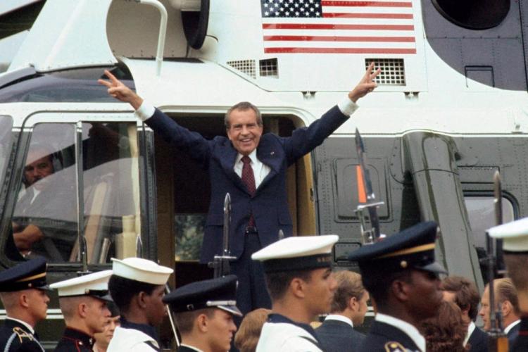 Richard Nixon leaving White House in Marine One helicopter