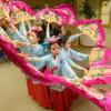 children perform traditional Korean dance