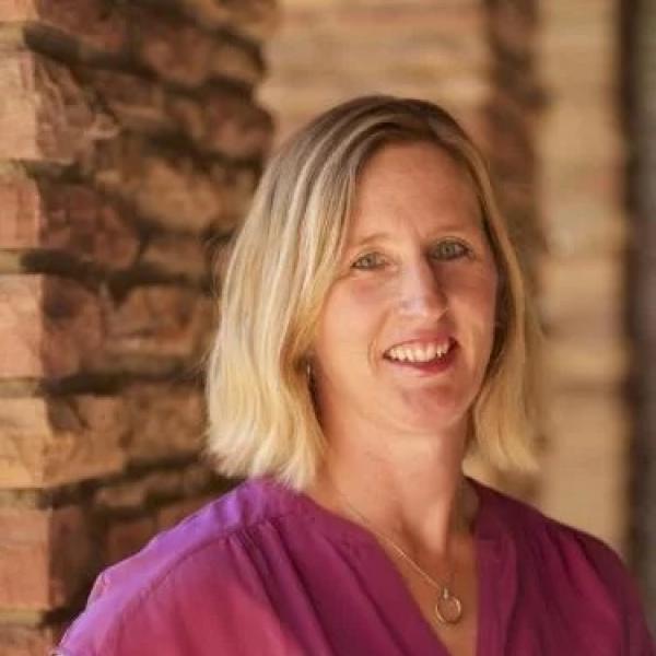Amanda McAndrew Headshot