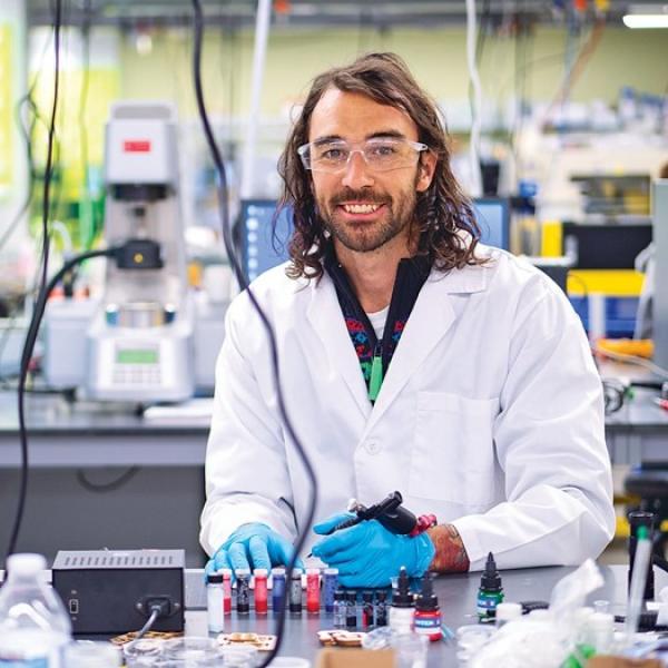 carson bruns in a chemstry lab