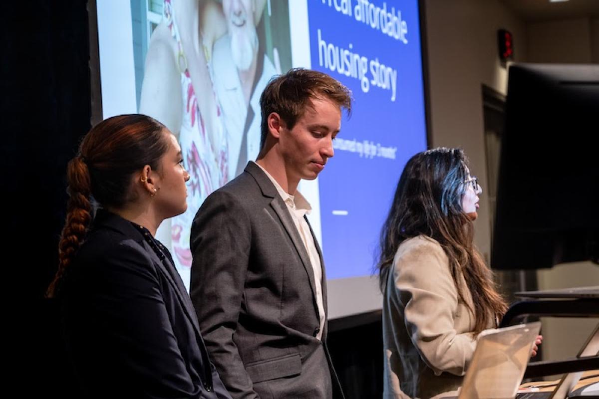 Students pitching at an entrepreneurship competition