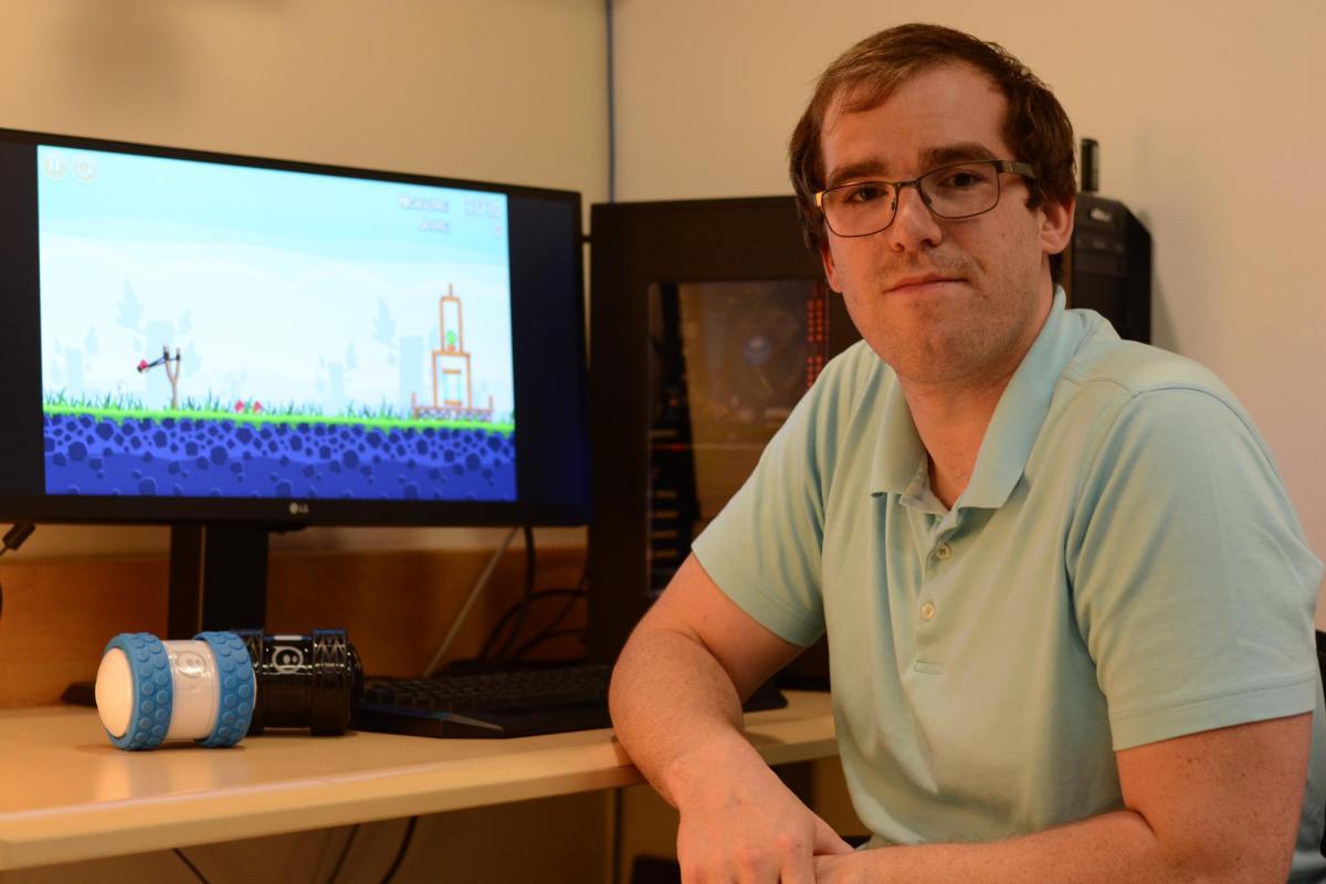 Darren Michael Guinness using Sphero Ollie controller to play Angry Birds