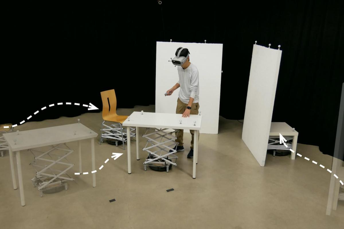 dynamic reconfiguration of robotic movements of furniture for a virtual reality environment with motion tracking
