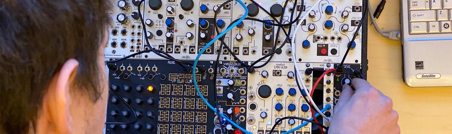 Student experiments with modular snyth