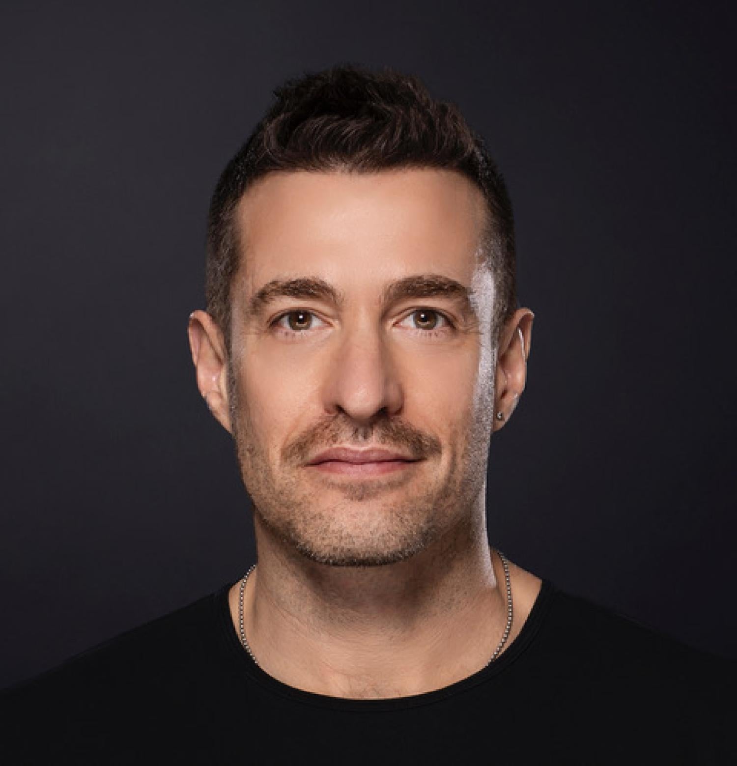 Joel Swanson headshot