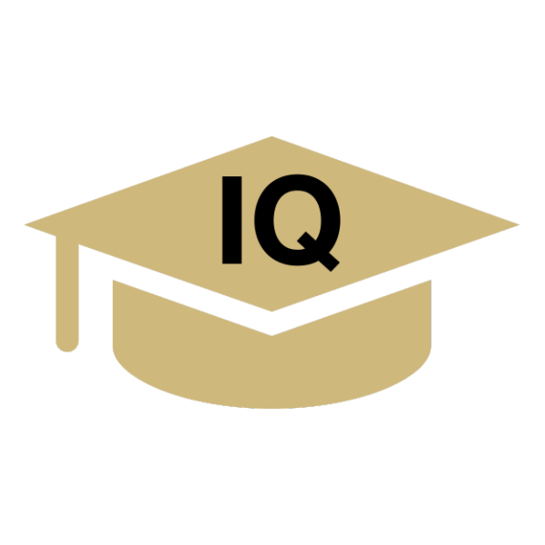 Graduation cap with the letters IQ