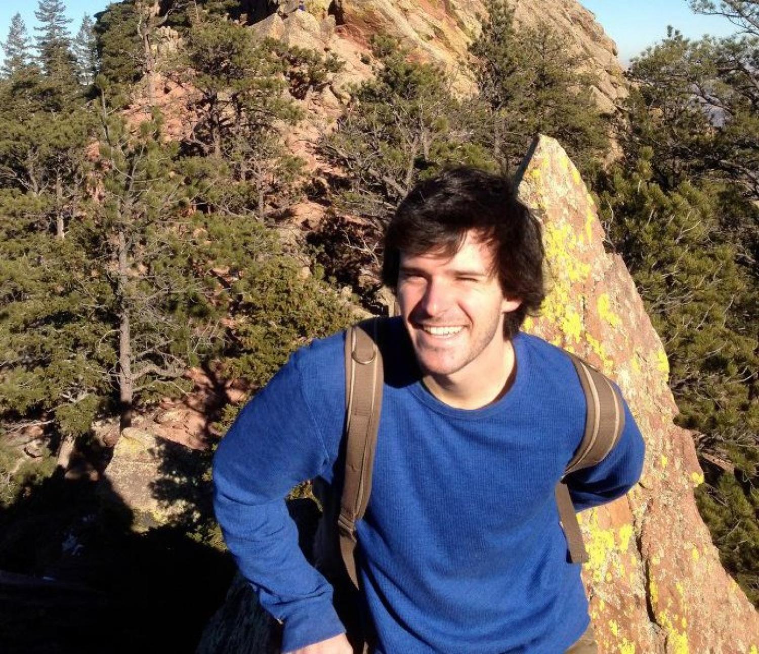 Joey Azofeifa is a second-year graduate student in the IQ Biology program. He works in Robin Dowell's lab at the BioFrontiers Institute.