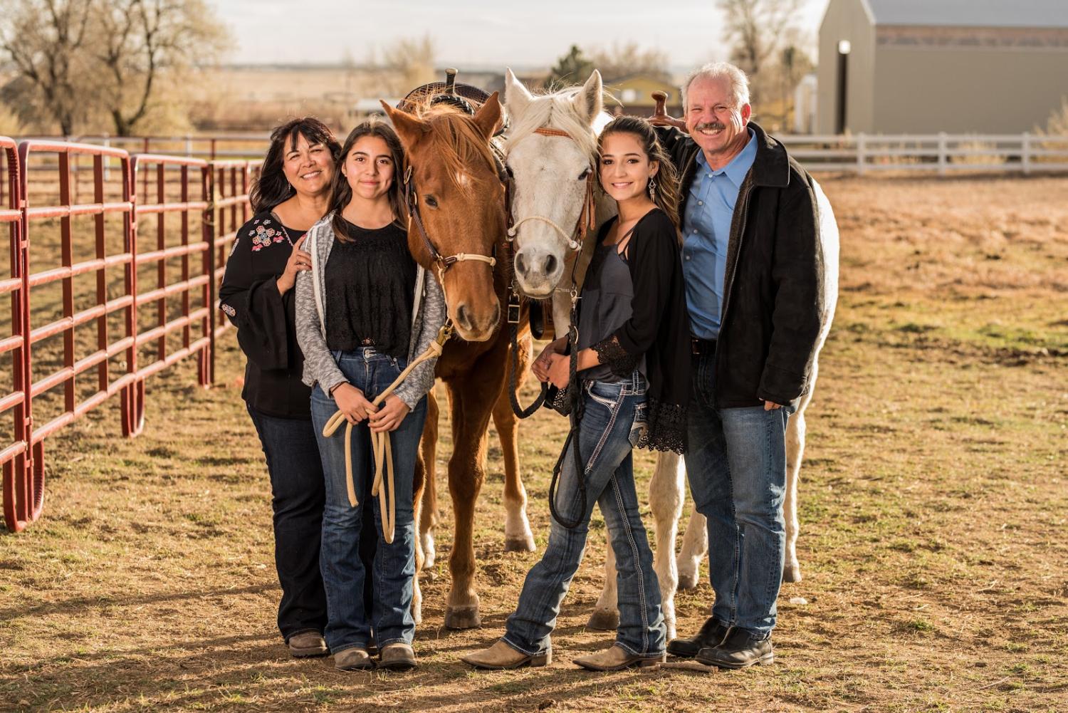 Dan, Gloria, Marissa, Gaby, and first rescues Montez and Mariposa
