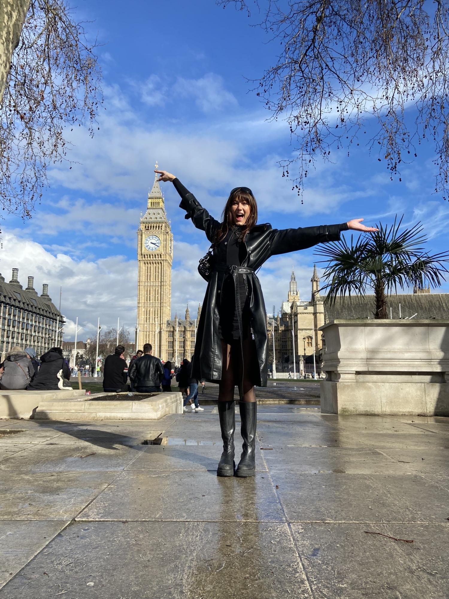 Maddie Bender Photo 4