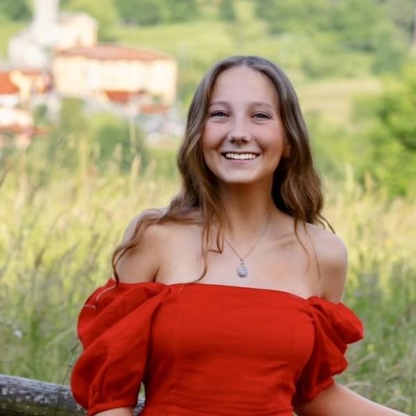 Sophia Storms, Management