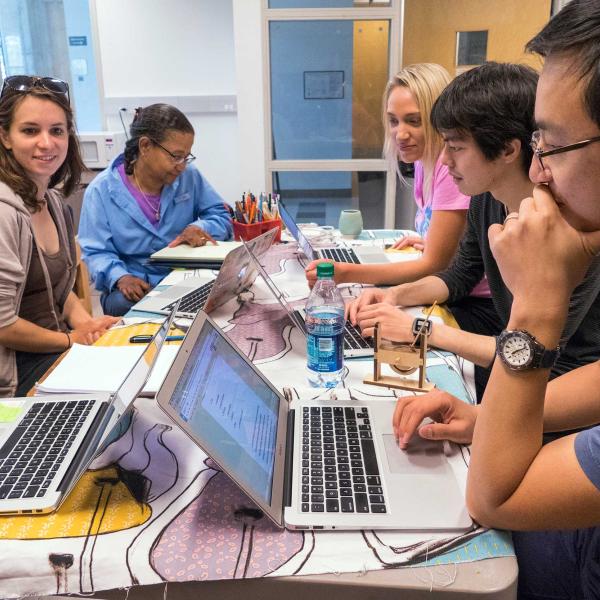 Students collaborate in an engineering class