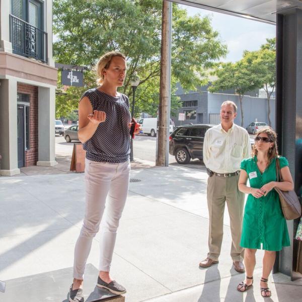 2015 Spring Young Alumni Happy Hour and Tours