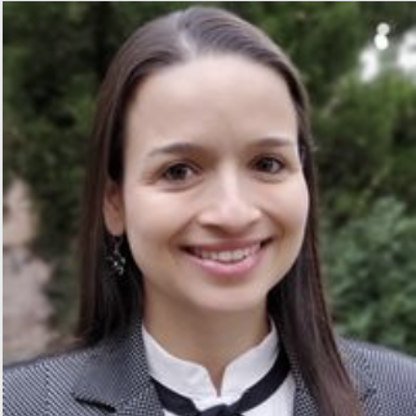 Gloria Urrea
