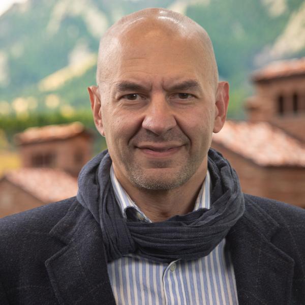 Headshot of Leeds School of Business Associate Professor Antonio Papuzza