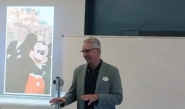 Clark Jones addresses First-Year Experience students