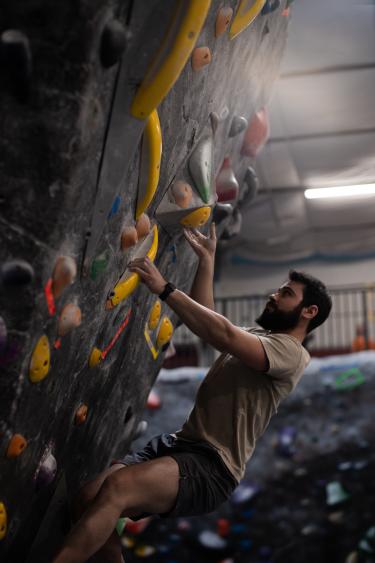 Eli Marx-Kahn Rockclimbing