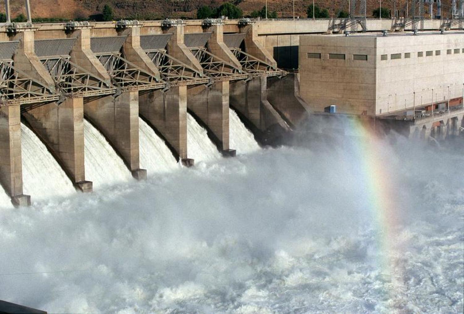 Ice Harbor hydro dam with a rainbow