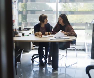 supervisor meeting with student