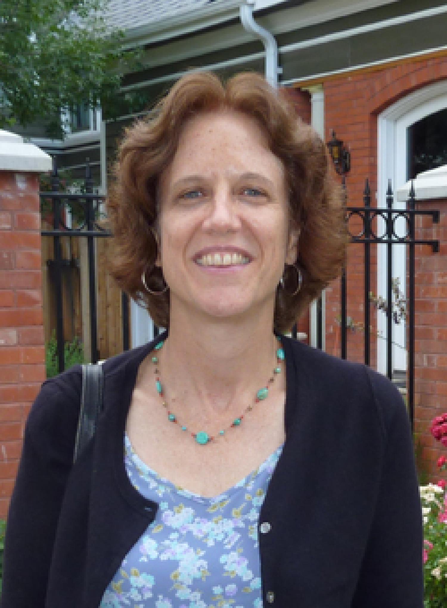 Photo of Lynn Kwiatkowski