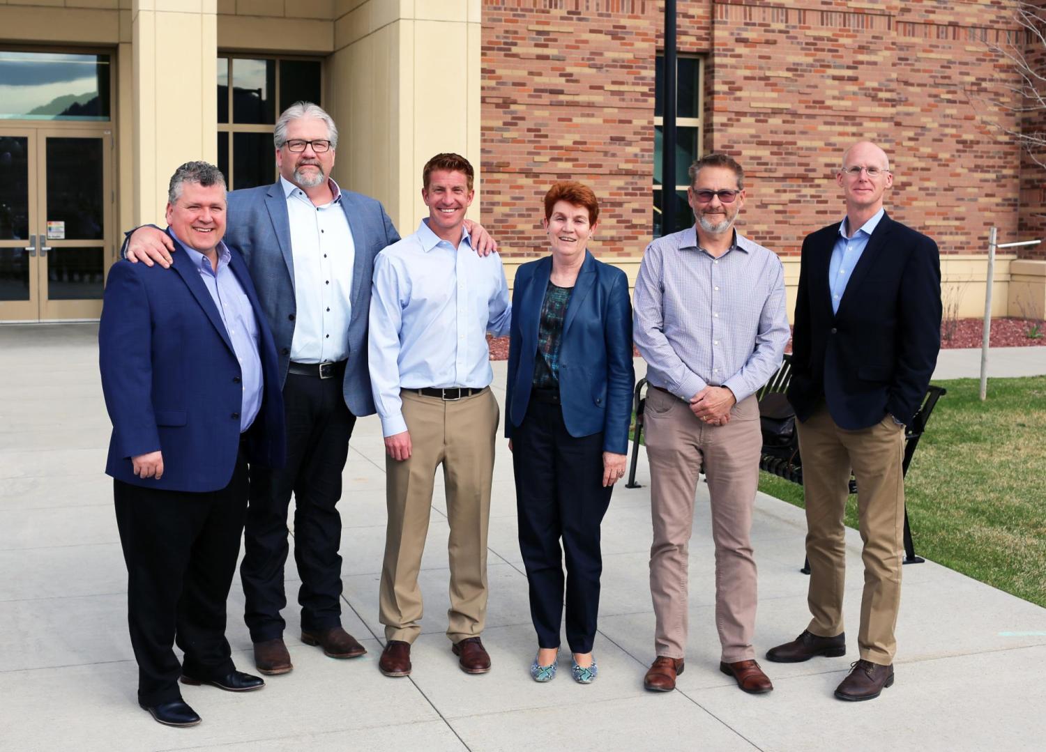 Hallowell with several members of the CSRA board of advisors.