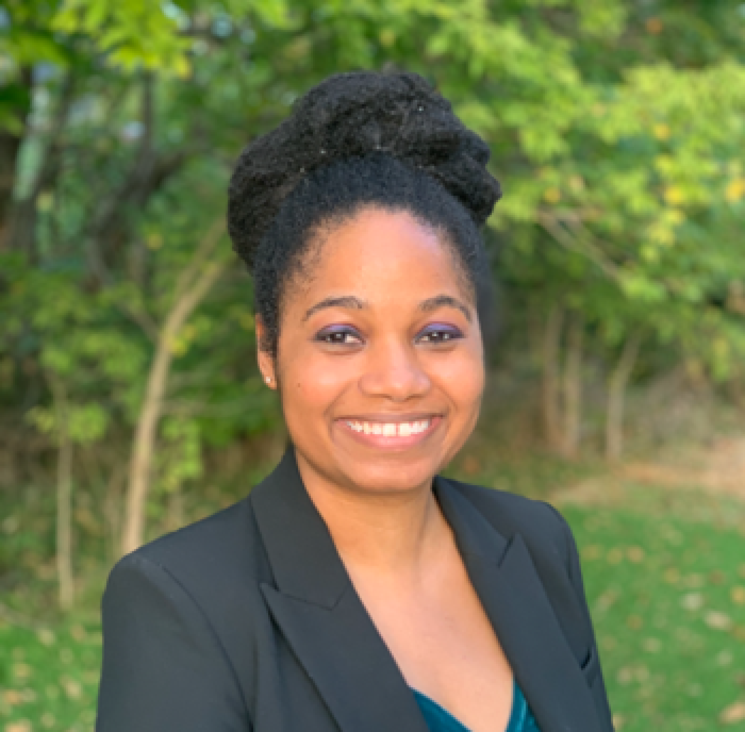 Professor Veronica Derricks smiling headshot