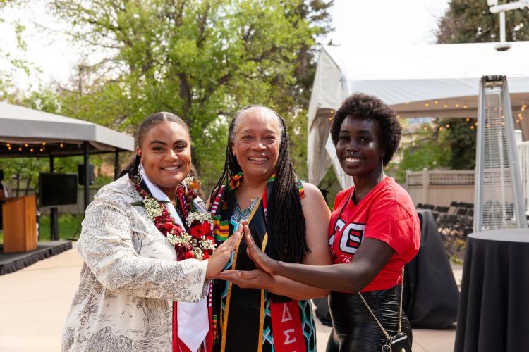 3 Members of Delta sigma theta Sorority Inc