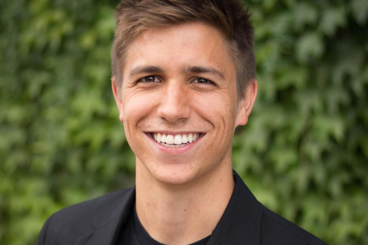 Headshot of Warren Cook